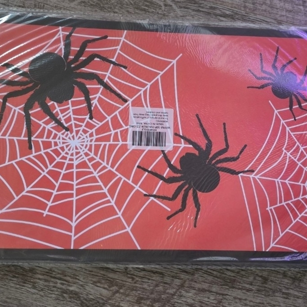 Halloween Spider & Web paper placemats  50 Count Set 17x11 *new*